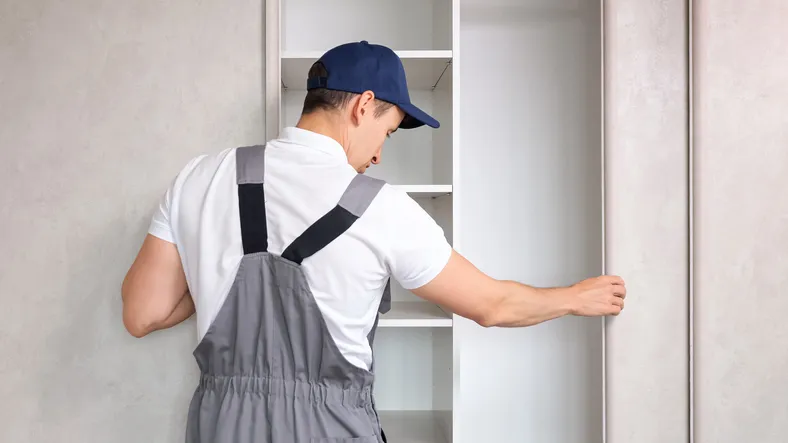 Armario con puertas correderas