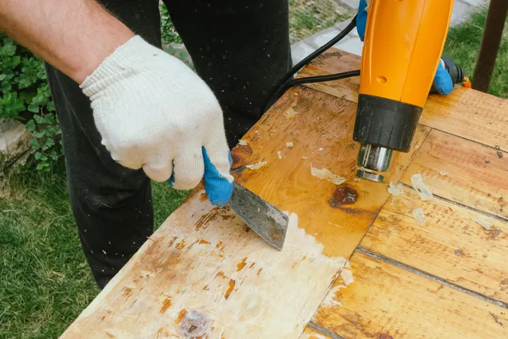 Cómo restaurar y reciclar muebles (incluida tu mesa camilla)
