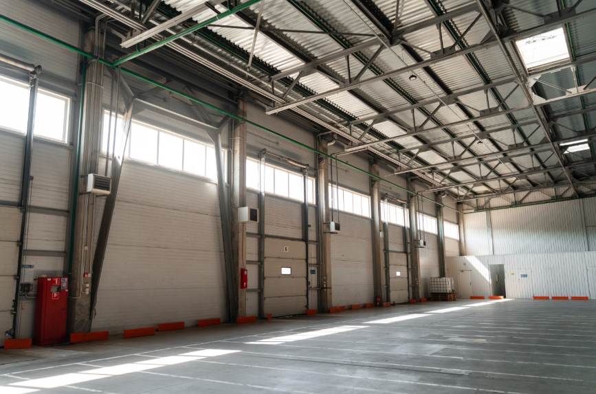 Naves industriales: elementos claves para su mantenimiento y seguridad